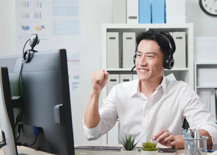 Ergonomics - Headsets & Webcams