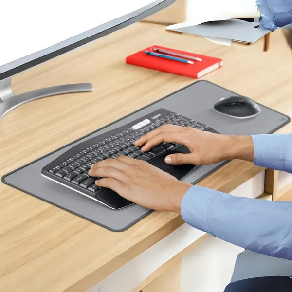 Keyboard & Mouse Love Affair
